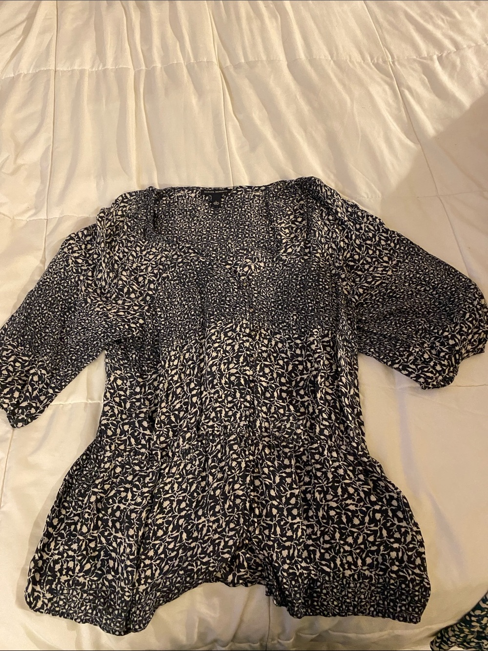Banana Republic blouse size large black and cream